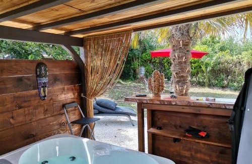 Nerac Apartment | Indulgent Love Room with Spa & Hot Tub - Rated 9.7/10