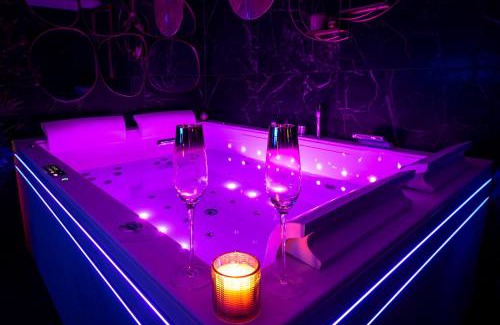 Saint-Mathieu Apartment | Romantic Escape: La nuit de rêve in Historic Center