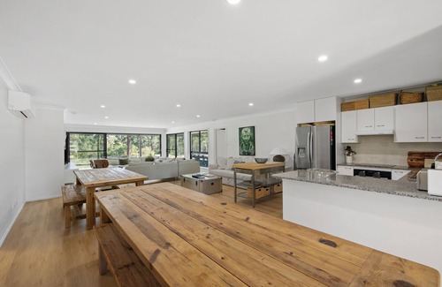 Lovedale Cottage | Tranquil Lovedale Abode with Heated Pool & Spacious Grounds