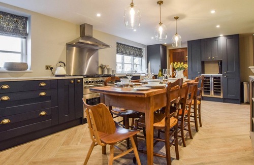Minster Lovell Cottage | Inviting Lovell Cottage - Perfect for Families and Pets