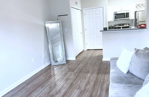 Dunwoody Apartment | Cozy 1 Bedroom Retreat with Free Parking Access