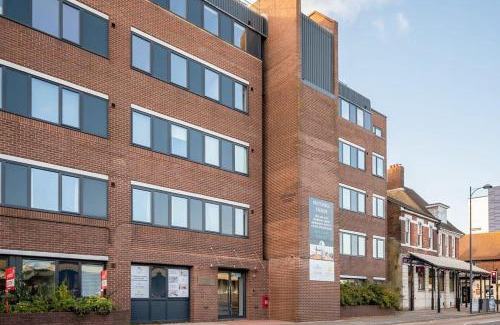 Eastleigh Apartment | Charming 1 Bedroom Apartment in Eastleigh Town Centre