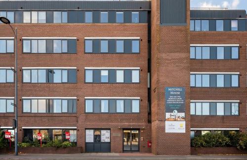 Eastleigh Apartment | Charming 1 Bedroom Apartment in Eastleigh Town Centre