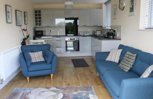 Bodfari Apartment | Cozy 1 Bedroom Apartment with Spectacular Views