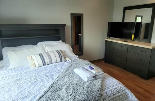 Berwyn Apartment | Charming 1-Bedroom Condo with Free Parking & Pet Friendly