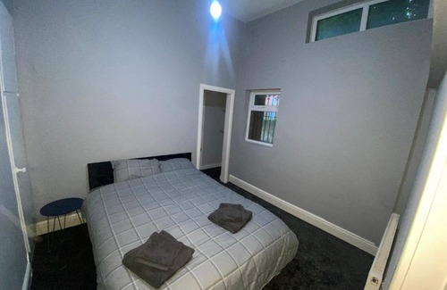 Sefton Park Apartment | Cozy 1-Bedroom Flat with Free Parking for Families