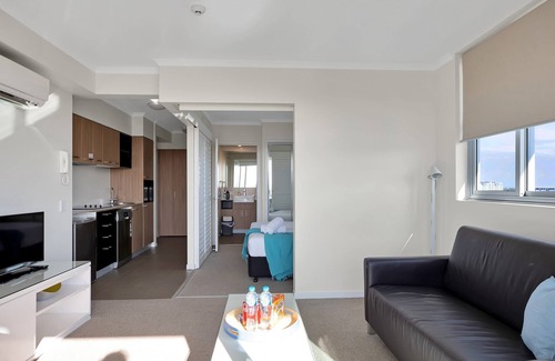 Mackay Apartment | Modern Apartment with Self Check-In and Free Parking