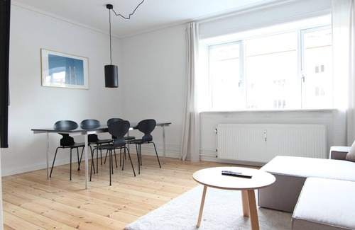 Lyngby-Taarbæk Kommune Apartment | Cozy 1-Bedroom Retreat in Beautiful Kongens Lyngby