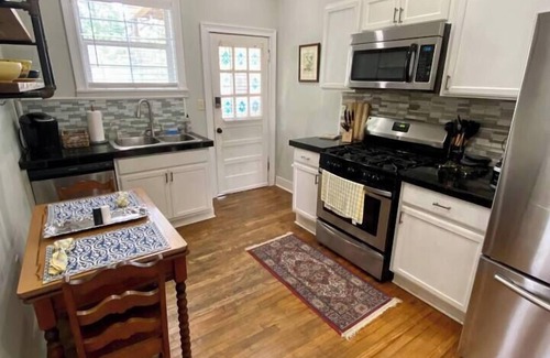 Greater Belhaven Apartment | Convenient 1 BR Steps from Belhaven Town Center