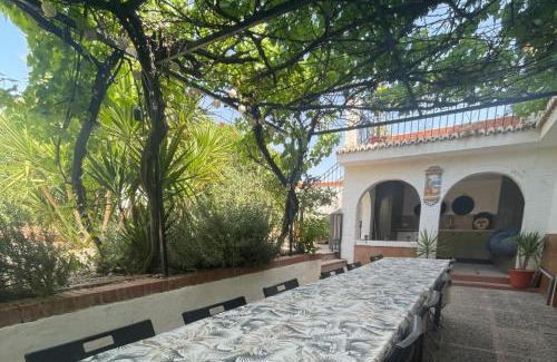 Cacin Villa | Inviting 10-Bed Villa with Private Garden & Pool
