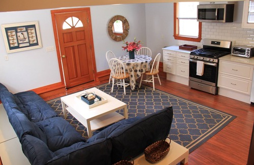 Nantucket Town Cottage | Stunning 1BD Studio with Ocean View & BBQ Oasis