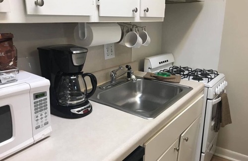 Atlanta Condo | Cozy 1BR King Suite Near Downtown ATL with Breakfast