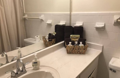 Atlanta Condo | Cozy 1BR King Suite Near Downtown ATL with Breakfast
