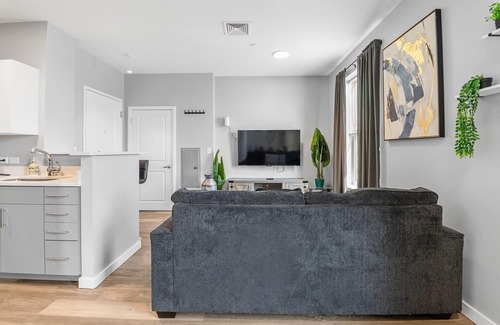 Everett Apartment | Lovely 1BR Near Encore Boston 0035