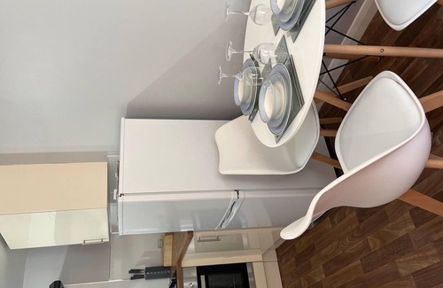 Wincanton Apartment | Lovely 2-Bed Apartment in Wincanton Somerset