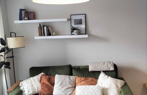 Shacklewell Apartment | Cozy 2 Bed, 2 Bath Apartment in East London - Pet Friendly
