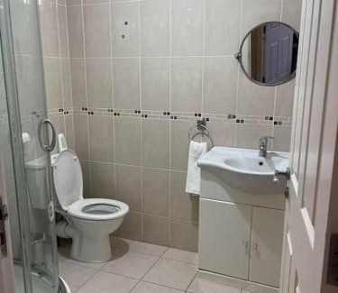 Newcastle Apartment | Family-Friendly 2 Bedroom Apartment in Newcastle