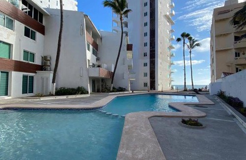 Marina Mazatlan Apartment | Oceanfront Family-Friendly Condo with Pool in Mazatlan