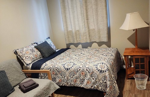 Federal Way House | Lovely 2-bedroom unit in Federal Way