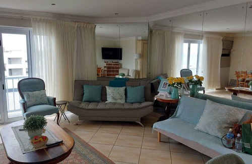 Jeffreys Bay Apartment | Cozy 2-Bedroom Flat with Sea View for Families