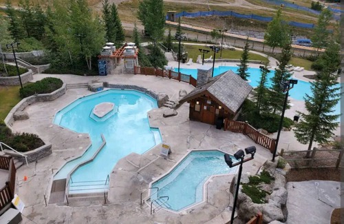 East Kootenay Apartment | Scenic 2bdrm Panorama Springs Unit with Pool Access