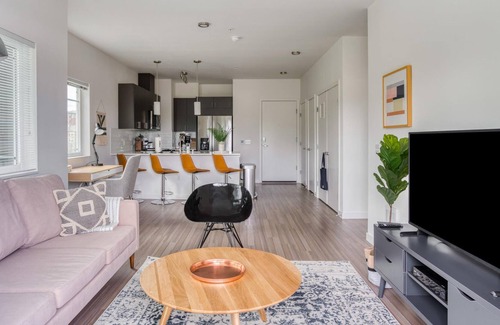 Redmond Apartment | Lovely 2BR in Redmond, Rooftop + Pet-Friendly