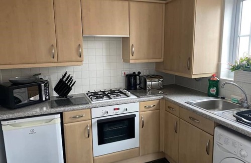 Doncaster Apartment | Inviting 2-Bed Flat with Breakfast for Your Next Getaway