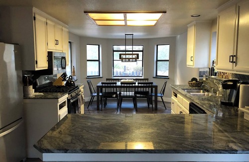 Christmas Valley House | Lovely 3-bedroom house with WiFi in South Lake Tahoe
