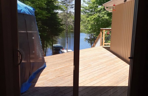 North Frontenac House | Family Cottage Retreat on Pristine Lake Kaswakamak