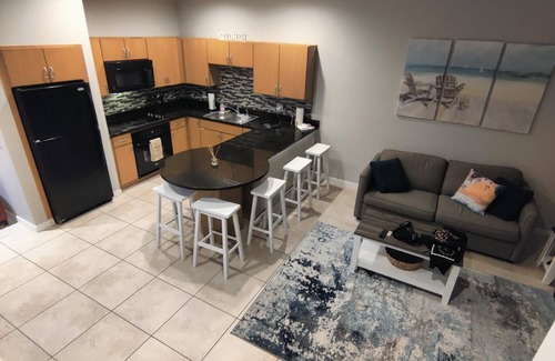 Sunset Lakes House | Family-Friendly 3-Bedroom Townhome with Pools & Fitness Room