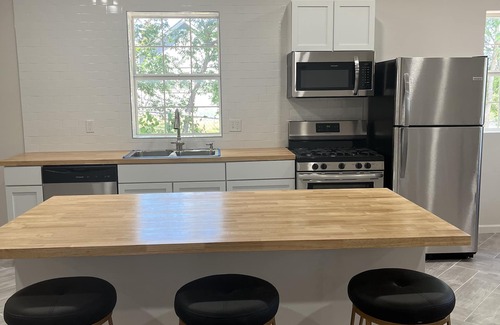 Tahlequah Villa | Cozy 3 Bedroom Retreat Near River & Lake with Breakfast