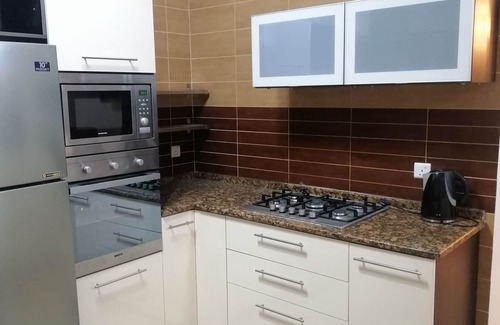 Aqaba Apartment | Charming 3-Bedroom Unit with FREE Parking for Families