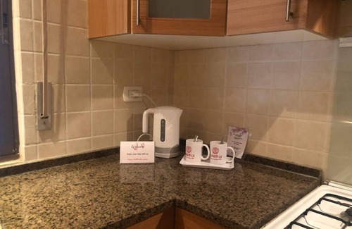 Suwailih Apartment | Inviting 3-Bedroom Apartment with City Views & Breakfast