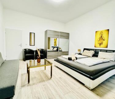 Grinzing Apartment | Lovely 3BR Apartment for 9P, 10Min to FAC Platz