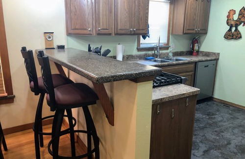 Twain House | Ideal 3BR Retreat Near Downtown with Family-Friendly Amenities