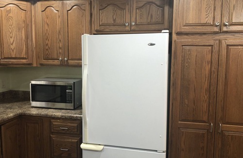 Twain House | Ideal 3BR Retreat Near Downtown with Family-Friendly Amenities