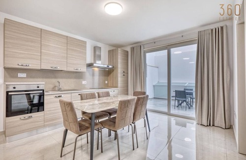 Mellieha Apartment | Lovely 3BR Maisonette w/Roof Pool Access and WIFI