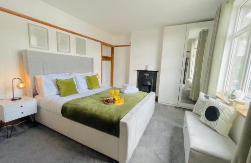 Luton House | Ideal 4-Bed House in Luton - Guest Rated 10/10