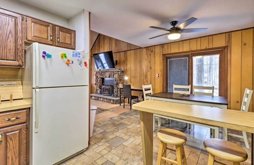 Blakeslee House | Lovely 4-bedroom house hot tub,fire place,fire pit for a relaxing getaway