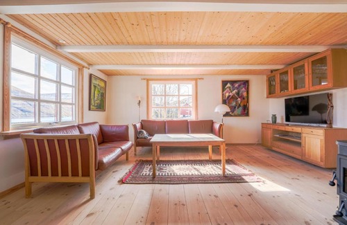 Vestmanna House | Family-Friendly 4 Bedroom House in Vestmanna - Rated 9/10