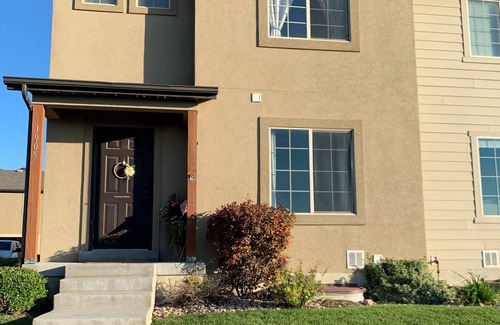 Spanish Fork House | Lovely 4-bedroom townhome in Spanish Fork with WiFi and all amenities needed.