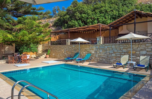 Stavromenos Villa | Inviting 4-Bedroom Villa with Private Pool and Ocean Views