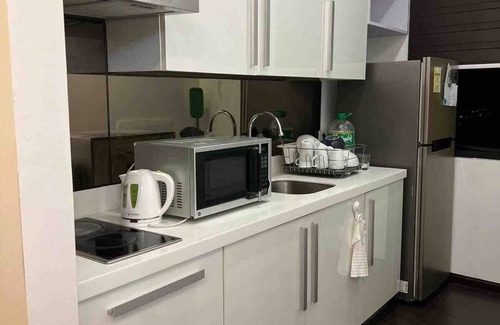 Bel-Air Apartment | Modern 1-Bedroom Knightsbridge with Wi-Fi & HBO Access
