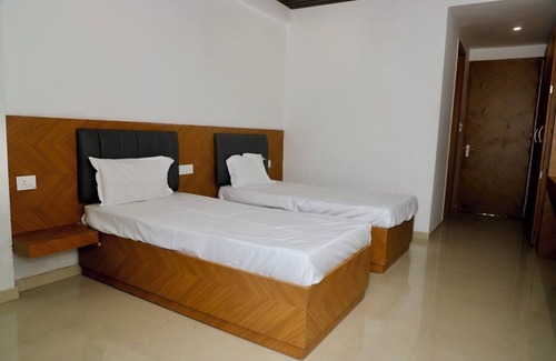 Bullawala Bed & Breakfast | Lovely 9 bedroom bed & breakfast near UPES kandoli and Bidholi Campus Dehradun