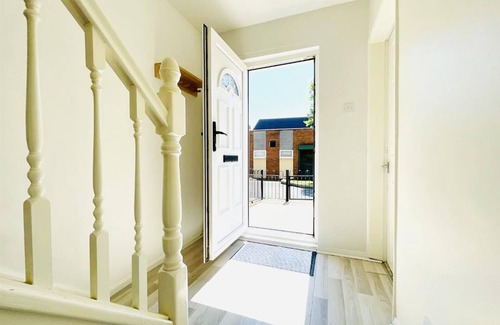Hartlepool House | Cozy House Steps from the Sea with Family-Friendly Amenities