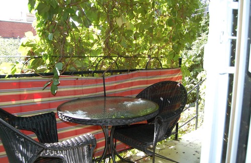 Viauville Apartment | Tranquil Retreat Near Botanical Garden - Top Guest Rated 9.6