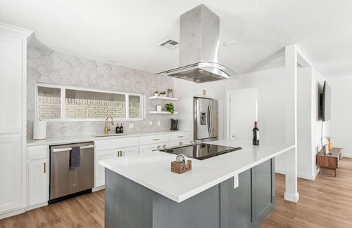 Haltom City House | Spacious 4 Bedroom House Perfect for Family Getaways