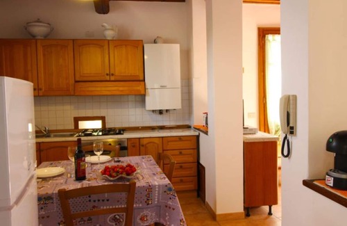 Pieve di Chio Apartment | Cozy Retreat for 4 with Private Pool & Pet-Friendly Options