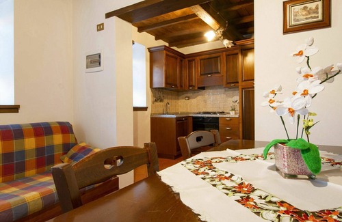 Fabbriche di Vallico Villa | Inviting Villa Apartment for 6 with Pool and Pet Friendly