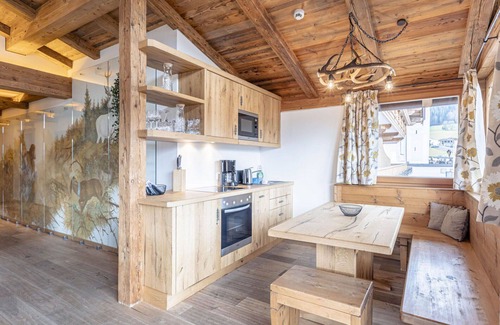 Reith bei Kitzbuehel Apartment | Inviting Apartment for 4 with Hot Tub and Lake View